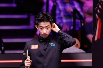 斯诺克世锦赛：吴宜泽13-11塞尔比晋级8强，等待特鲁姆普和瓦菲的胜者
